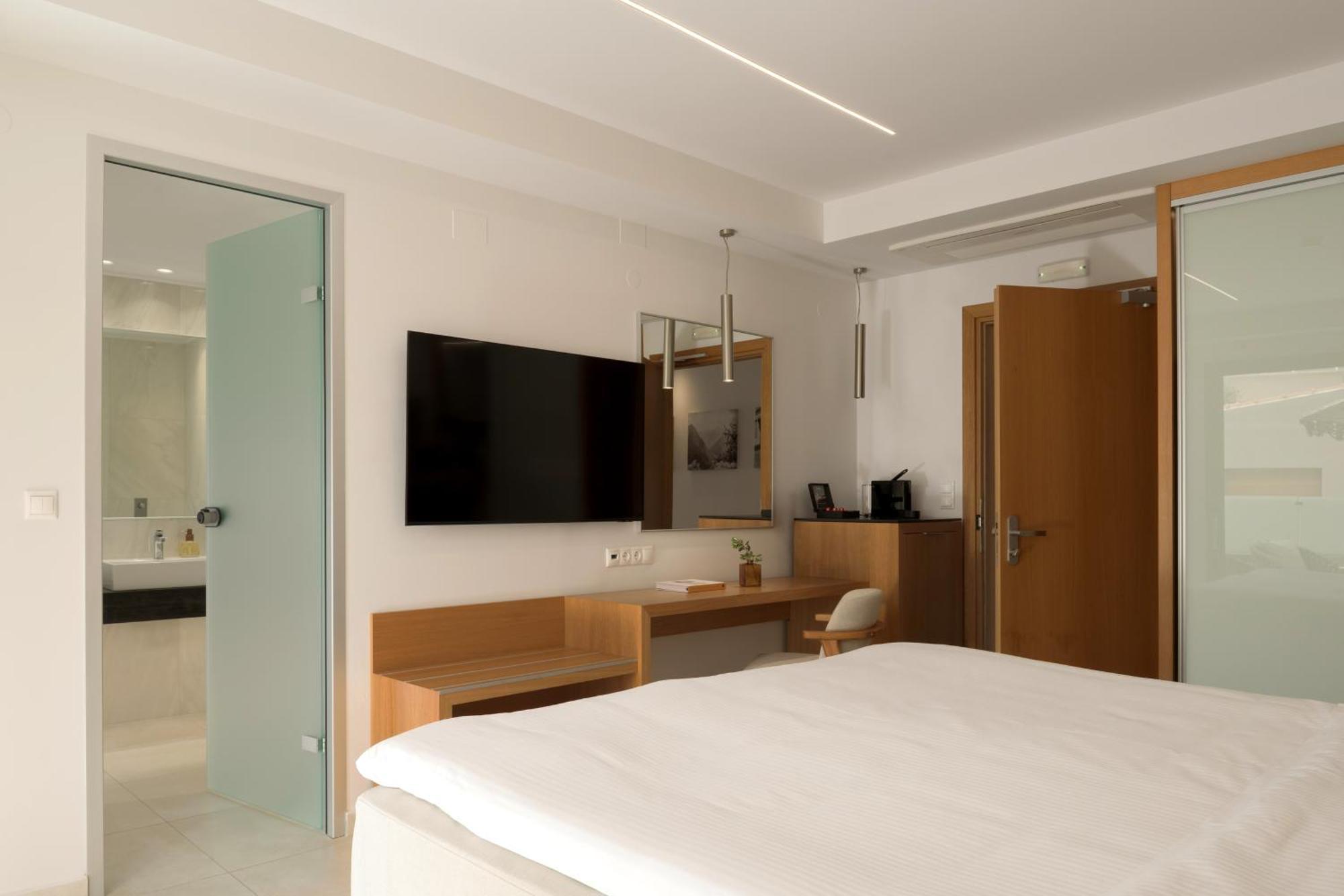 High Beach White - Adults Only Malia  Exterior photo